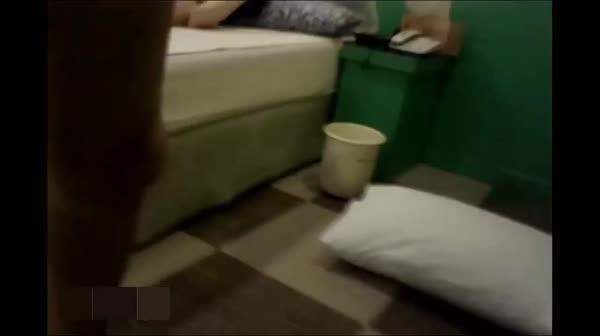 旅馆调教白嫩大奶女友口活